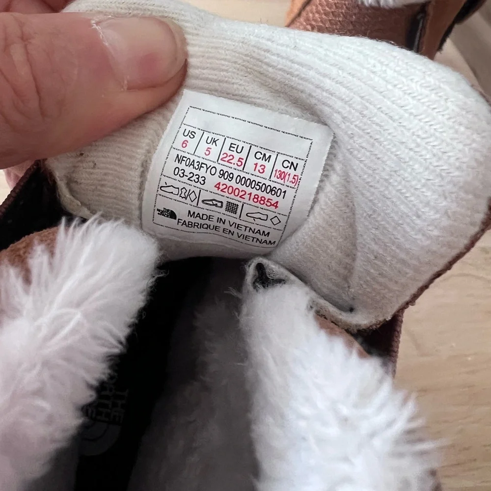 The North Face Toddler Brown and Black Winter Snow Boots - Size 6 - Picture 5 of 5